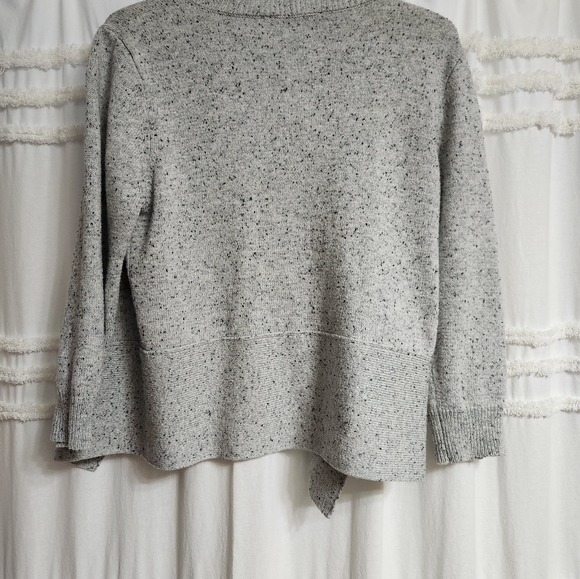 Ivana Trump small  Cardigan. Final Price - Picture 5 of 6